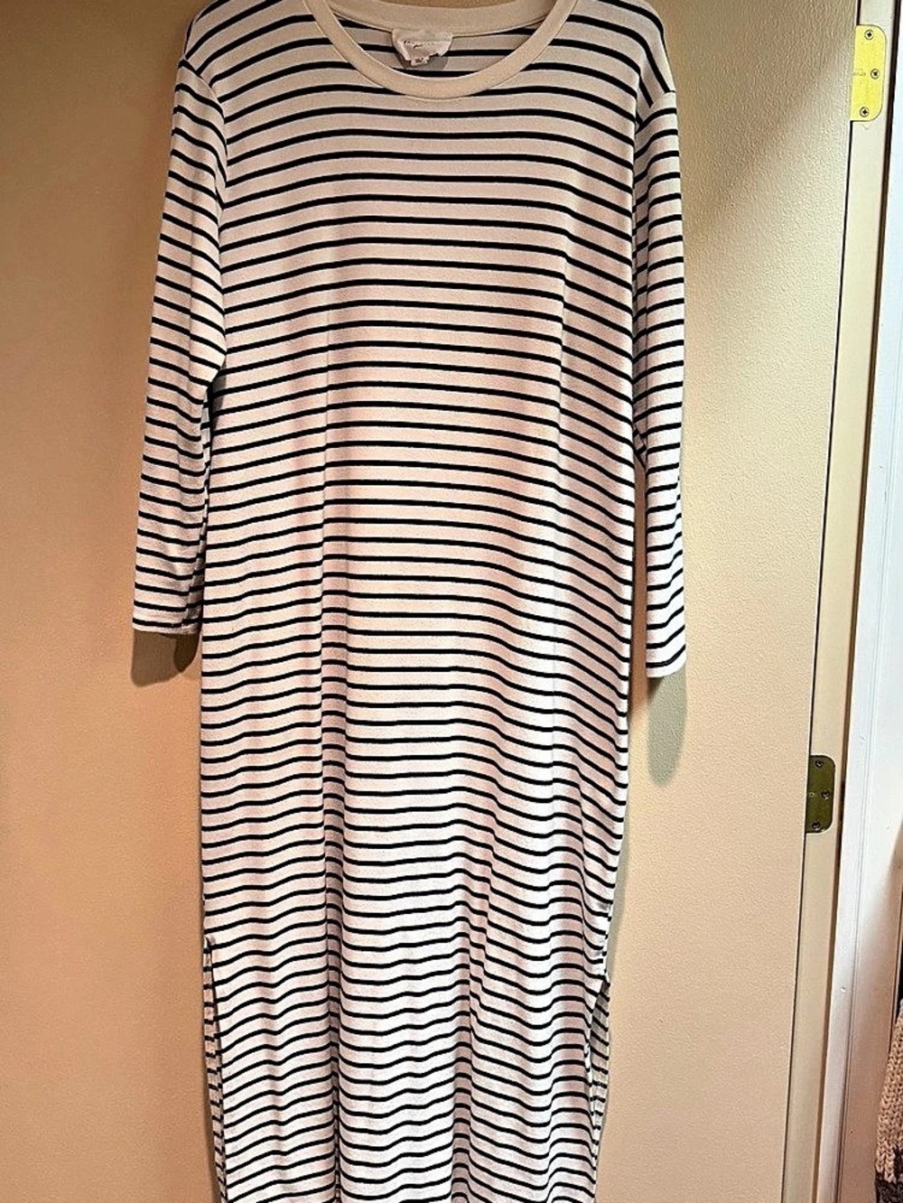 Tuckernuck 100.00Pomander Place Navy Stripe Gio Maxi Dress White & Black XXL